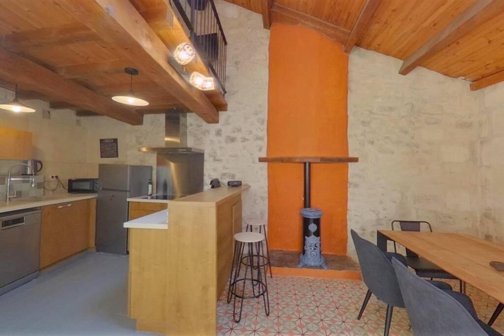 Maison De Charme Dans Le Centre Historique , Wifi Clim 6 Pers Calme Et Confort Appartement Arles Buitenkant foto